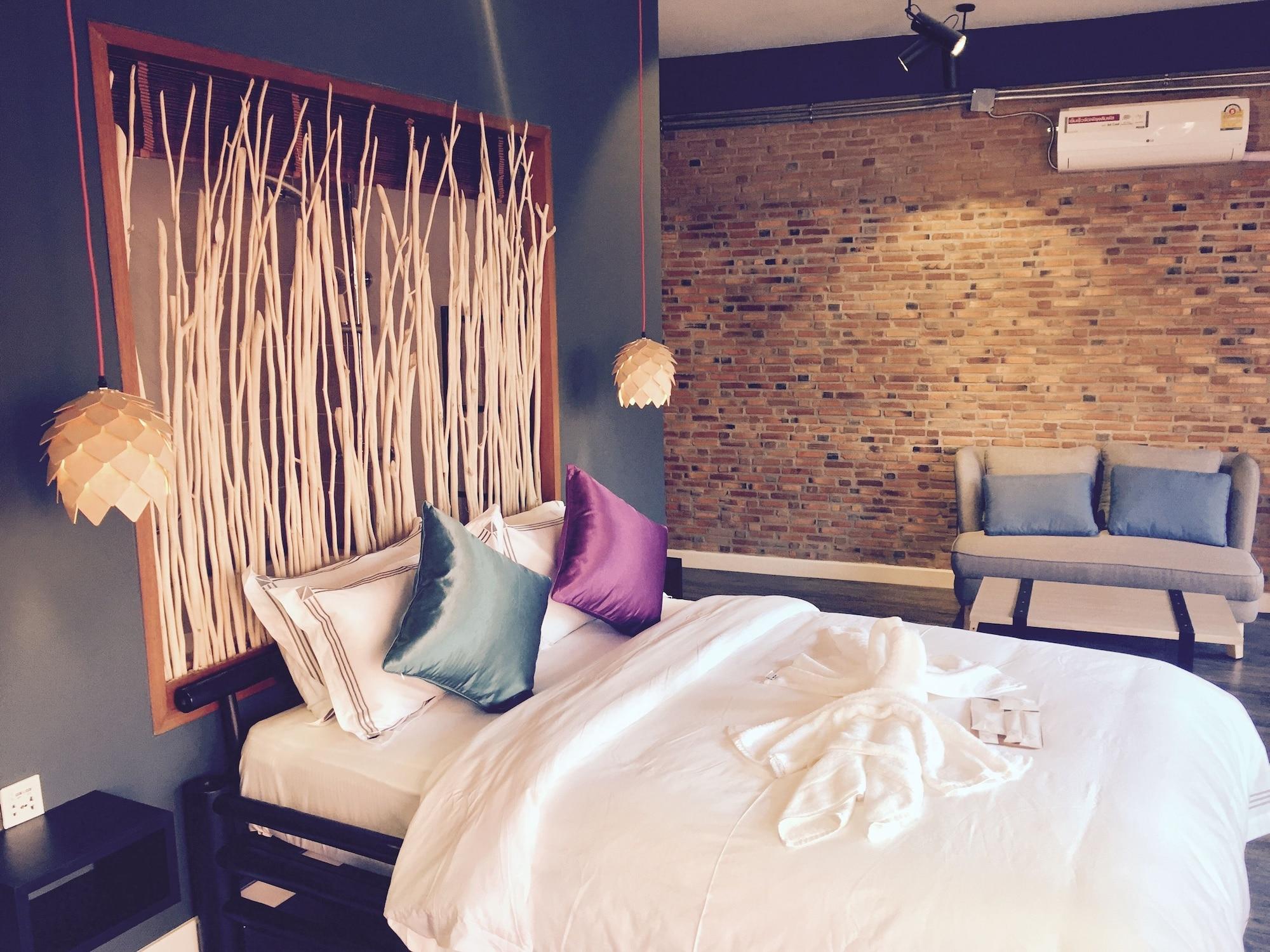 Joyful Thai Boutique Hotel Чиангмай Екстериор снимка