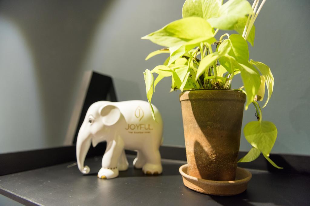 Joyful Thai Boutique Hotel Чиангмай Екстериор снимка