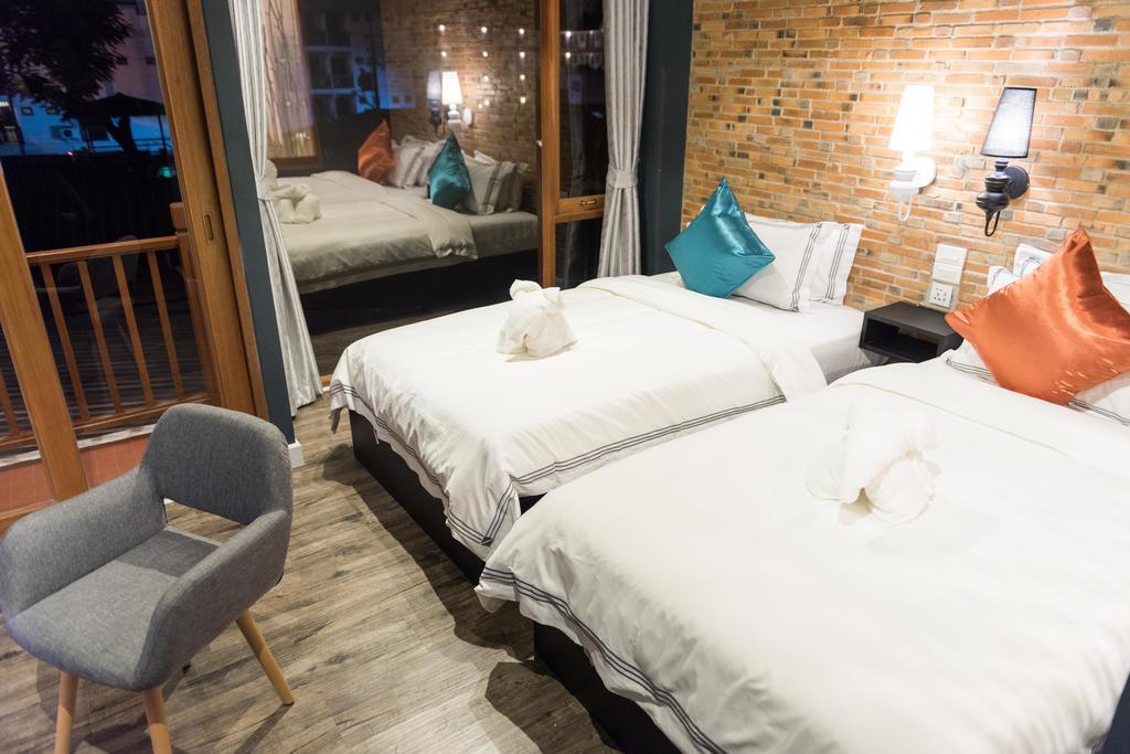 Joyful Thai Boutique Hotel Чиангмай Екстериор снимка
