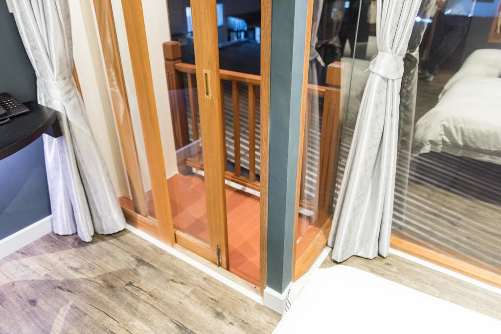 Joyful Thai Boutique Hotel Чиангмай Екстериор снимка