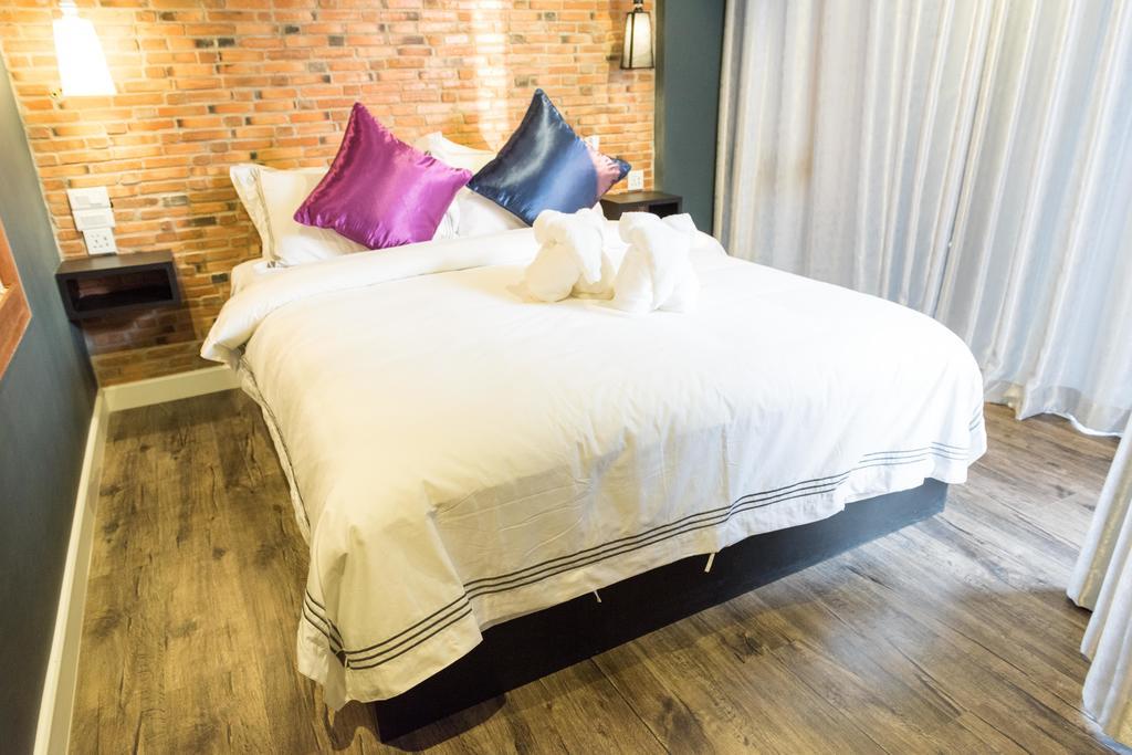 Joyful Thai Boutique Hotel Чиангмай Екстериор снимка