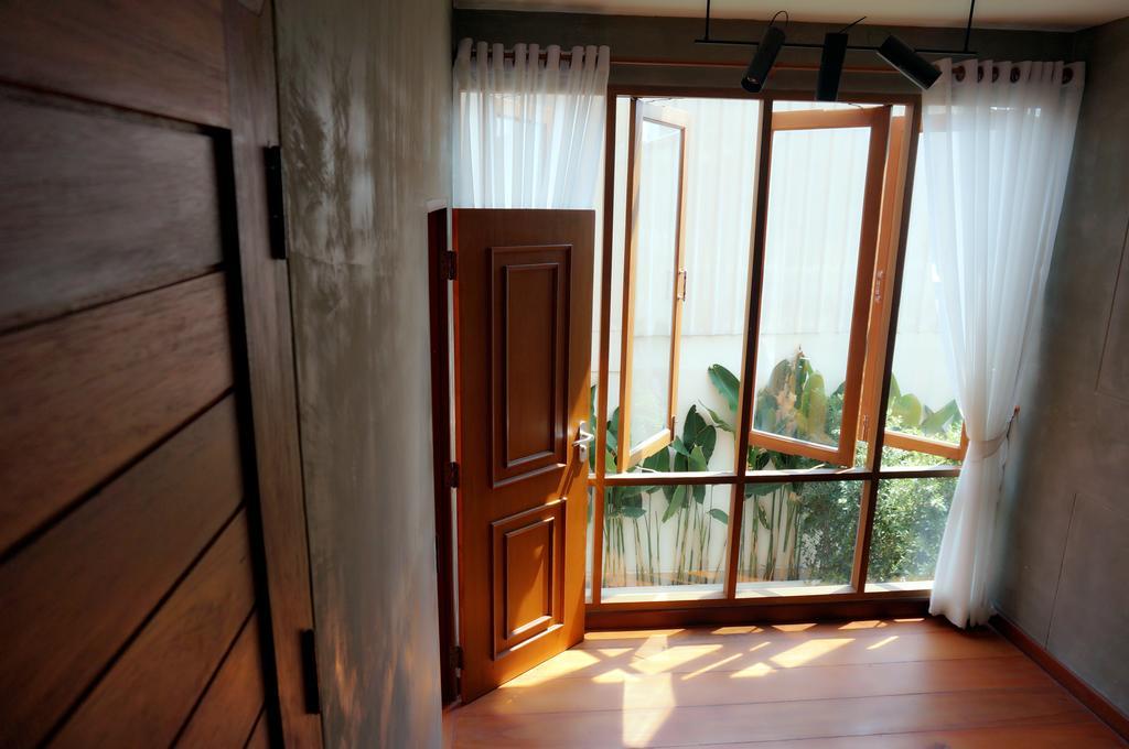 Joyful Thai Boutique Hotel Чиангмай Екстериор снимка