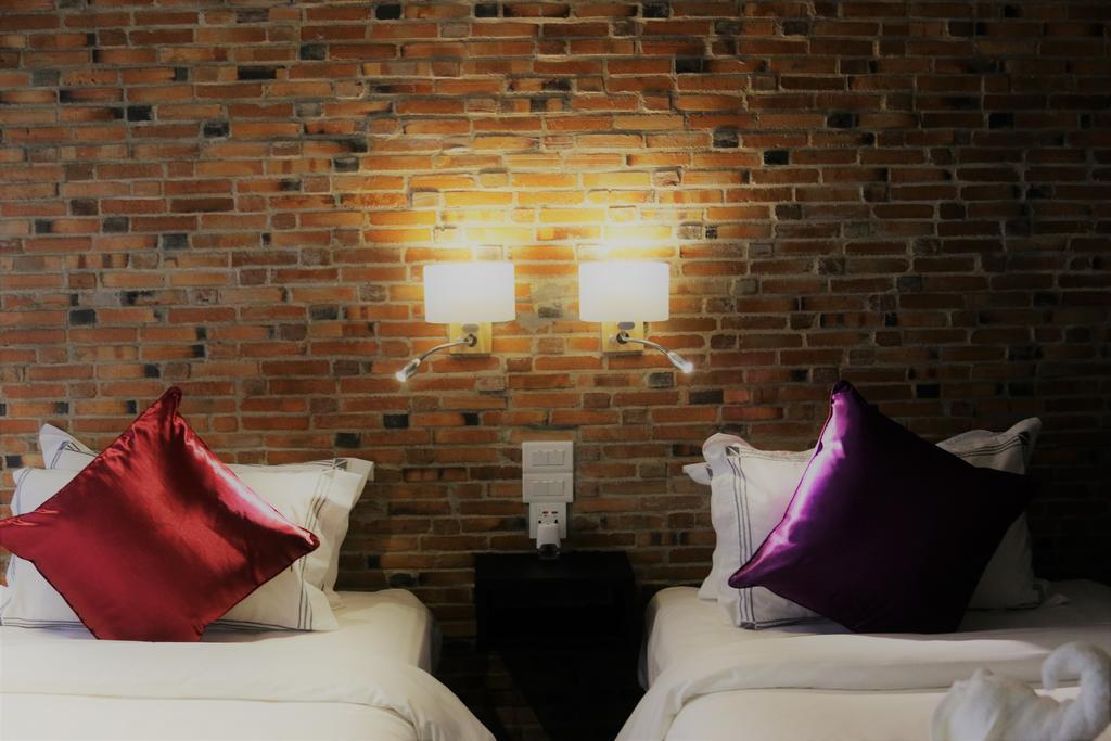Joyful Thai Boutique Hotel Чиангмай Екстериор снимка