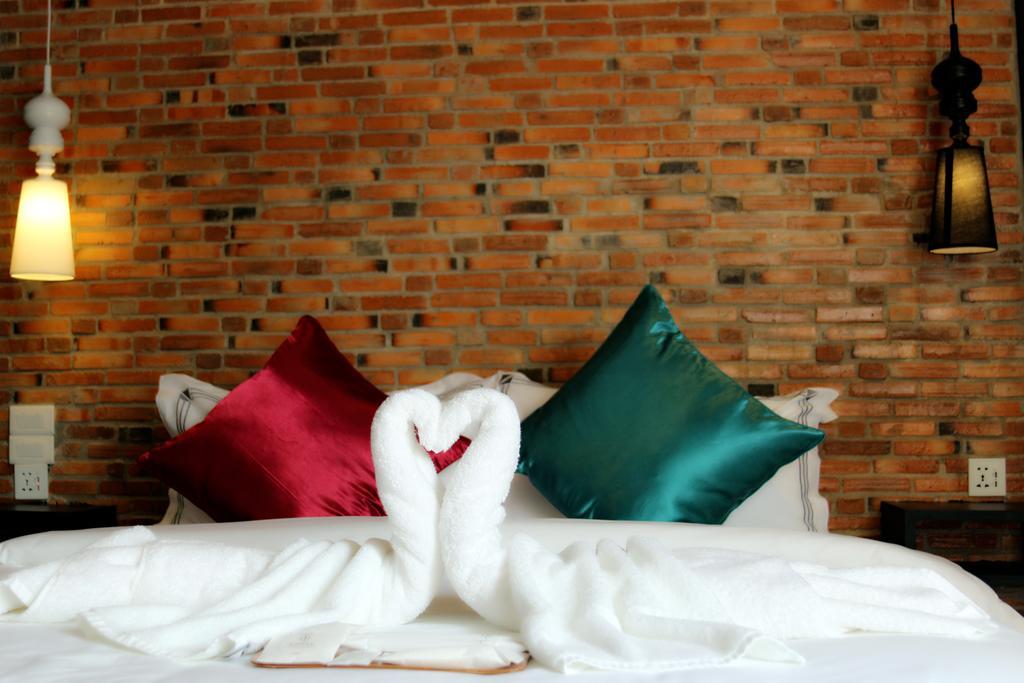 Joyful Thai Boutique Hotel Чиангмай Екстериор снимка