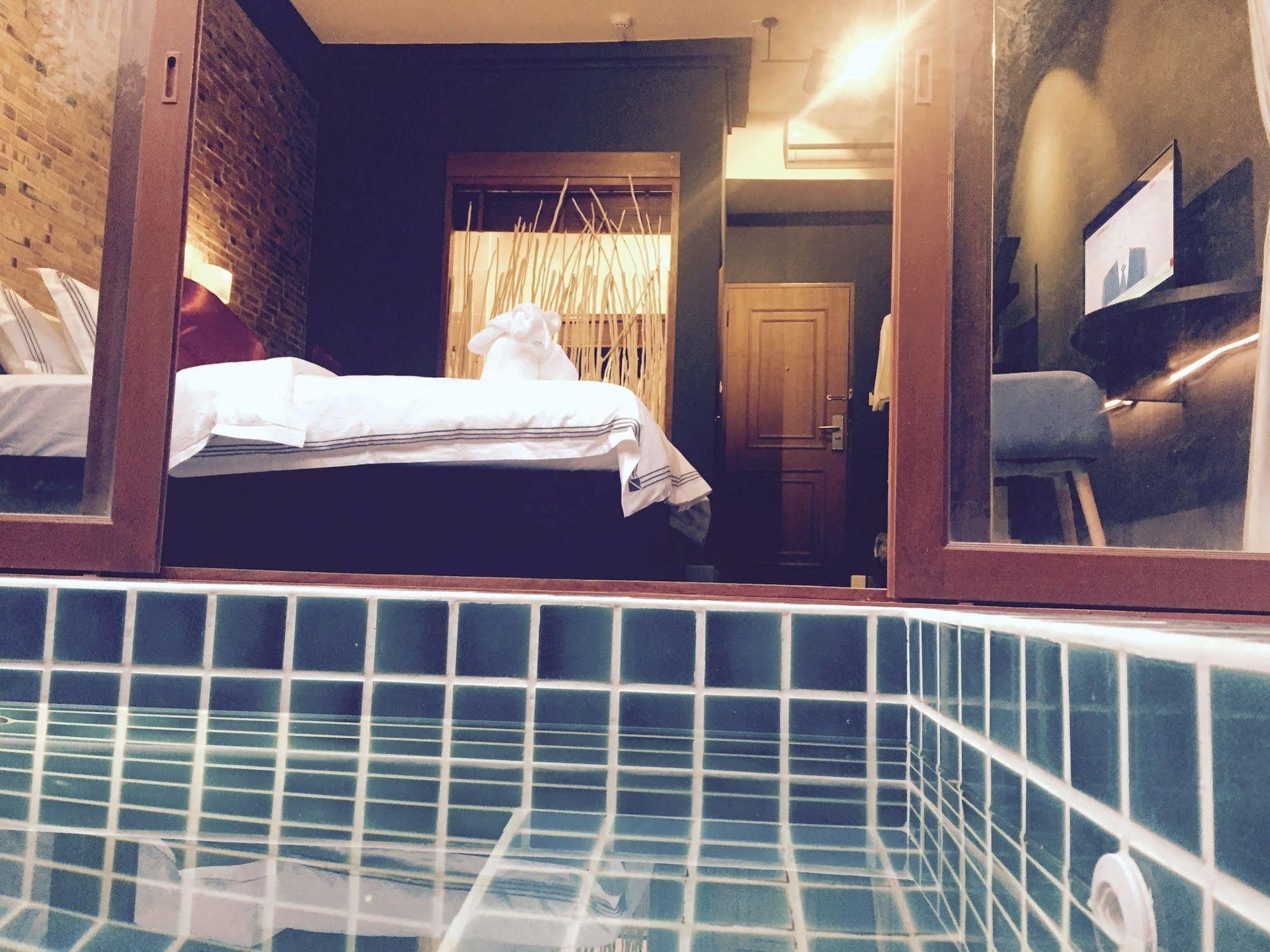 Joyful Thai Boutique Hotel Чиангмай Екстериор снимка